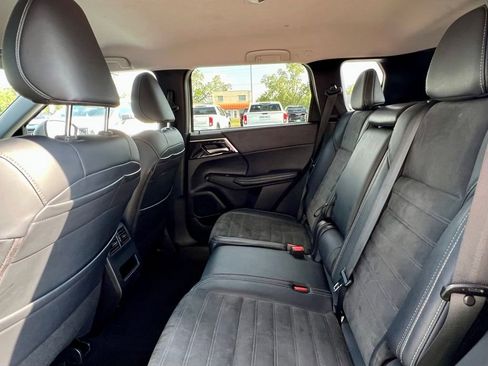 Used 2024 Mitsubishi Outlander SE image 20