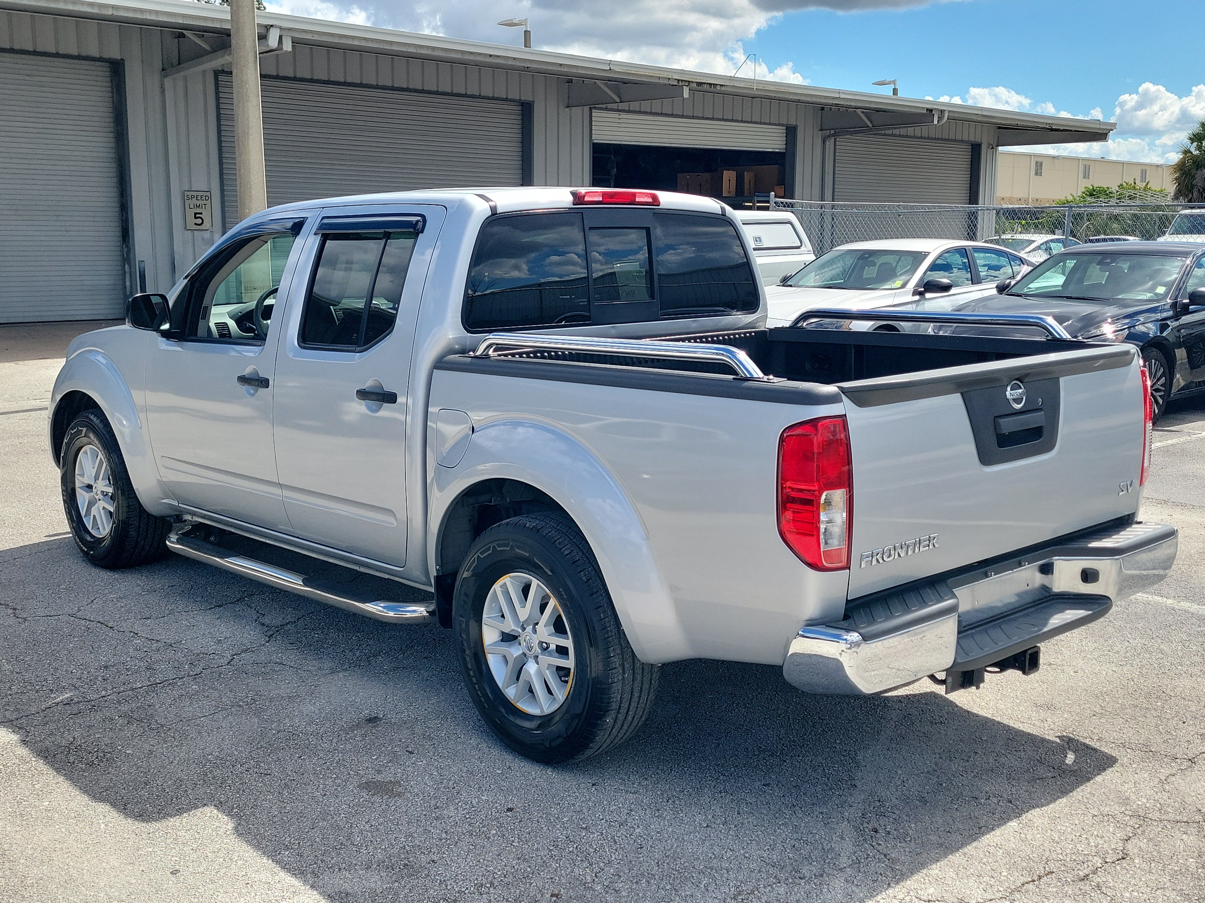 Certified 2018 Nissan Frontier SV RWD image 7