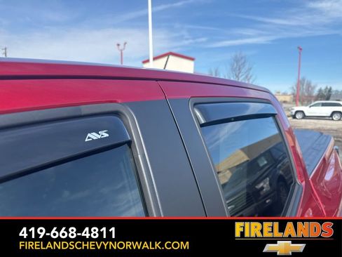 Used 2024 Chevrolet Colorado ZR2 w/ ZR2 Convenience Package III image 17