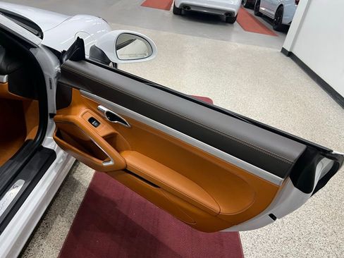 Used 2014 Porsche Cayman S image 39