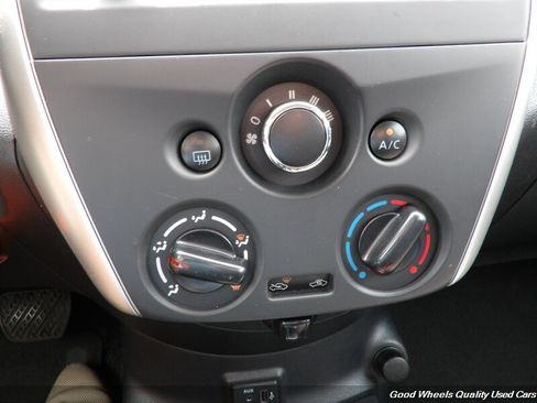 Used 2018 Nissan Versa SV FWD image 17