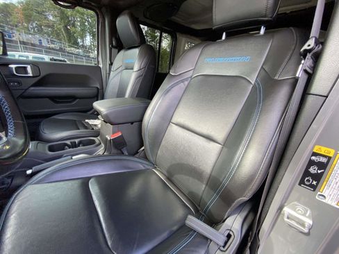 Certified 2022 Jeep Wrangler Unlimited Rubicon 4xe image 14