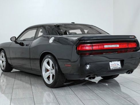 Used 2009 Dodge Challenger SRT8 image 8