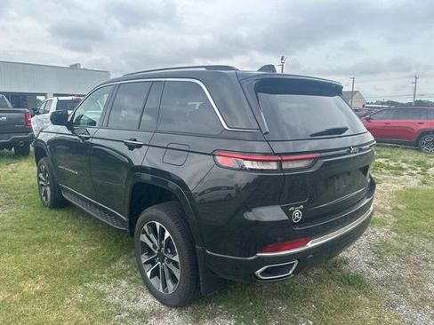 Used 2023 Jeep Grand Cherokee Overland w/ MOPAR Finishing Package AWD/4WD image 4
