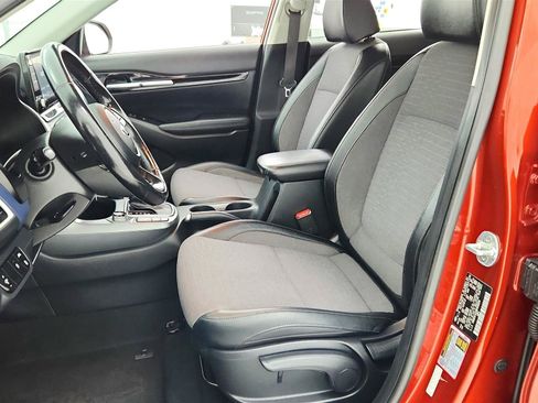 Used 2021 Kia Seltos S AWD/4WD image 32
