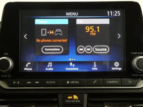 Used 2024 Nissan Altima 2.5 SR FWD image 13