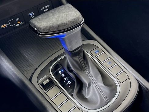 Certified 2024 Hyundai Kona SE image 19