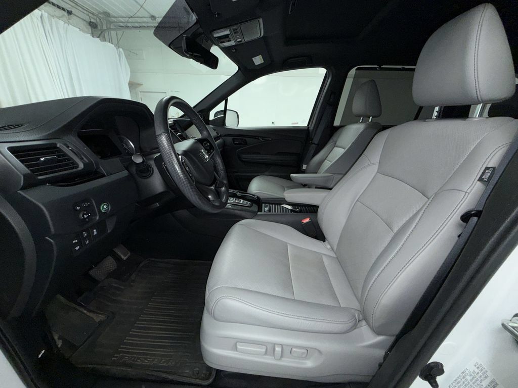 Used 2023 Honda Passport Elite image 12