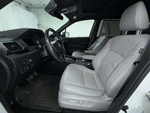 Used 2023 Honda Passport Elite image 12