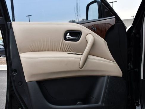 Used 2018 Nissan Armada SL w/ Premium Package image 9