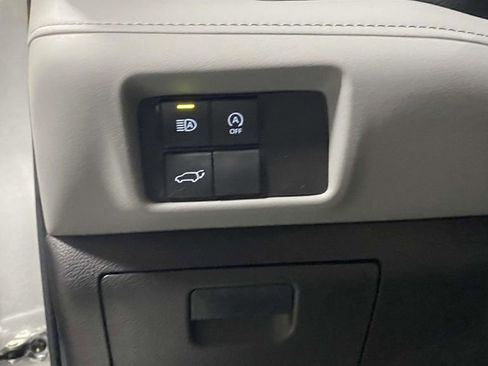 Used 2023 Toyota Highlander LE image 13