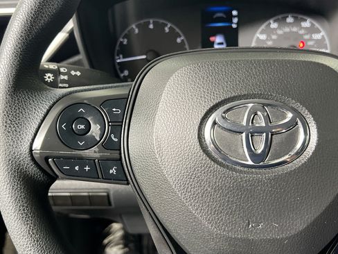 Used 2023 Toyota Corolla LE FWD image 18