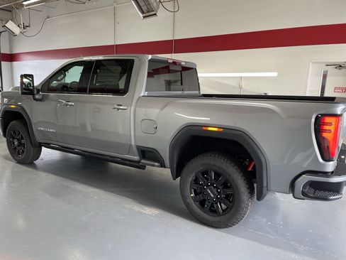 New 2026 GMC Sierra 2500 AT4 image 6