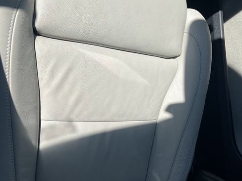 Used 2024 Volvo XC40 B5 Ultimate w/ Protection Package Premier image 13