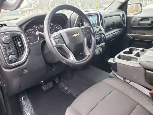 Used 2022 Chevrolet Silverado 1500 LT w/ Z71 Off-Road Package AWD/4WD image 10