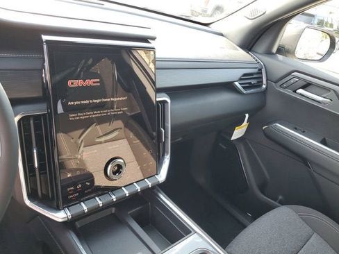 New 2026 GMC Acadia Elevation image 26