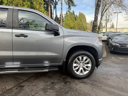 Used 2022 Chevrolet Silverado 1500 Custom w/ Safety Confidence Package image 16