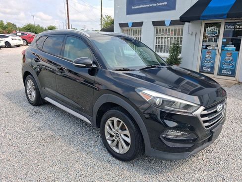 Used 2017 Hyundai Tucson SE Plus AWD/4WD image 7