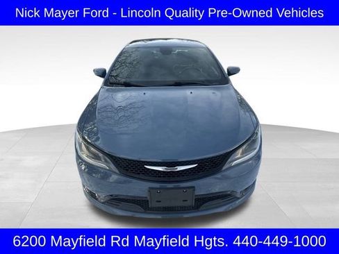 Used 2015 Chrysler 200 S image 2