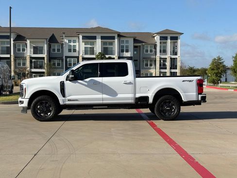 Used 2024 Ford F250 Lariat w/ Sport Appearance Package AWD/4WD image 4