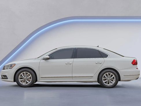 Used 2017 Volkswagen Passat 1.8T S image 16