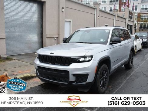 Used 2022 BMW X2 sDrive28i w/ Edition Package image 2