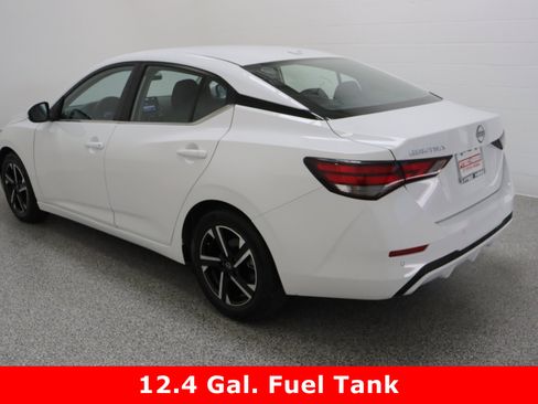 Used 2025 Nissan Sentra SV image 9