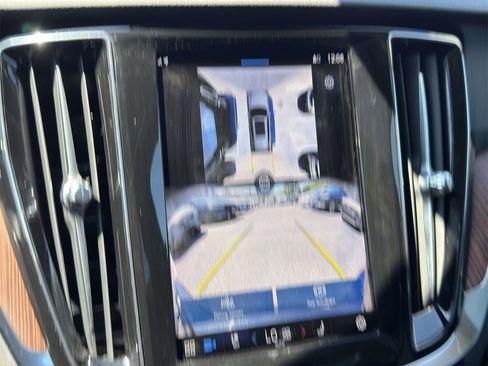 Certified 2024 Volvo V60 B5 Cross Country Plus image 25