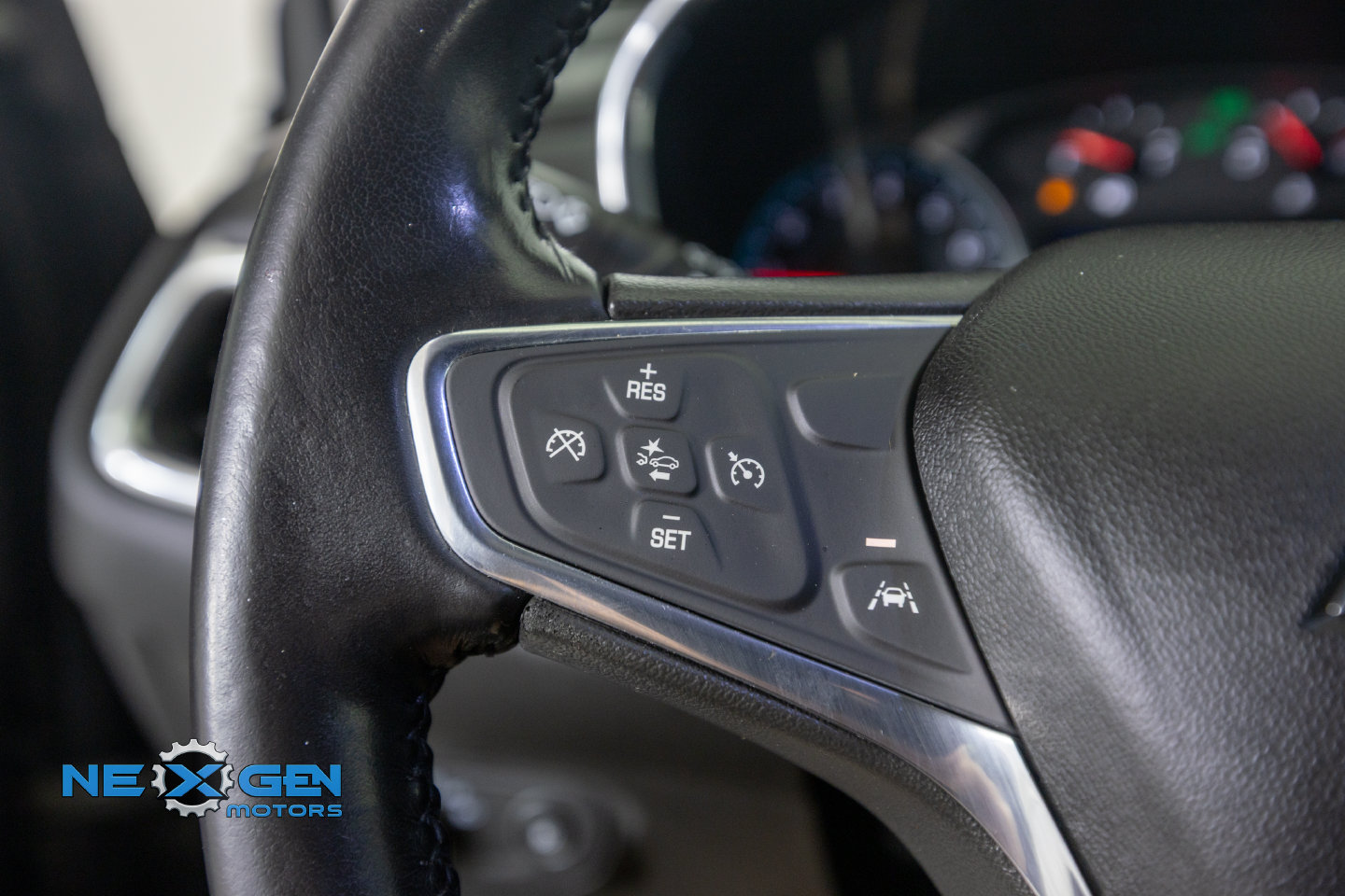 Used 2020 Chevrolet Equinox LT AWD/4WD image 17