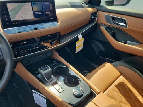 New 2026 Nissan Rogue Platinum image 30