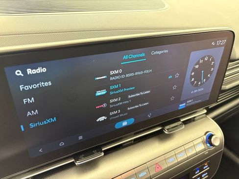 Used 2025 Hyundai Kona SEL FWD image 27