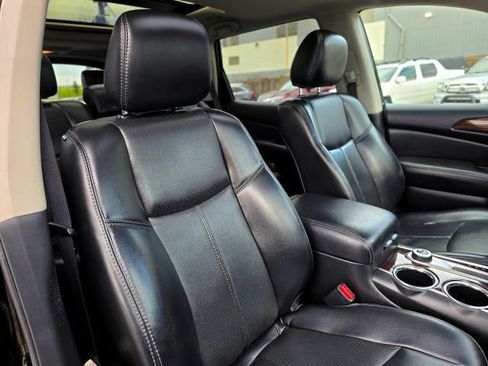 Used 2016 Nissan Pathfinder Platinum AWD/4WD image 29