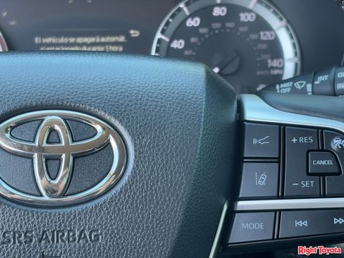 Certified 2024 Toyota Highlander LE AWD/4WD image 23