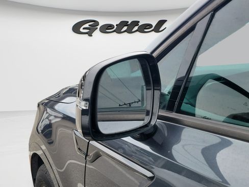 Used 2023 Kia Sorento S w/ Panoramic Sunroof Package FWD image 12
