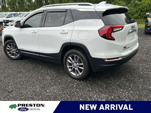 Used 2023 GMC Terrain SLT FWD image 4