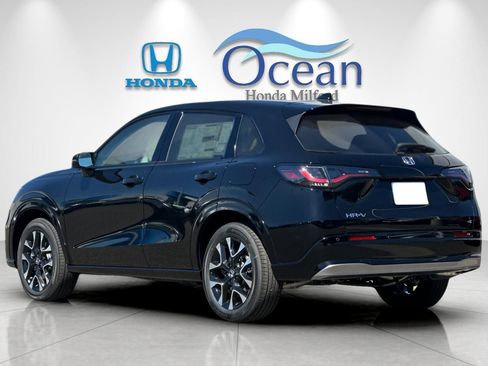New 2026 Honda HR-V EX-L image 3