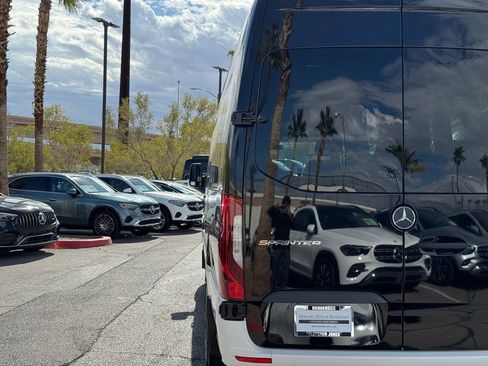 New 2025 Mercedes-Benz Sprinter 3500 image 12