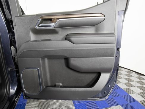 Used 2023 Chevrolet Silverado 1500 RST w/ Z71 Off-Road Package image 15