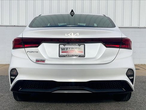 Used 2024 Kia Forte LXS image 5