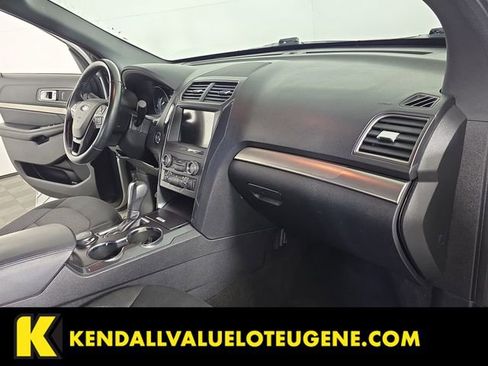 Used 2019 Ford Explorer XLT w/ Equipment Group 201A AWD/4WD image 20