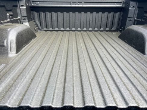 Used 2023 Chevrolet Silverado 1500 LT image 17