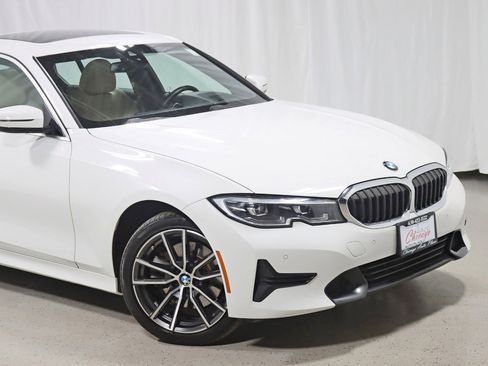 Used 2022 BMW 330i xDrive 330i xDrive-Premium Package-Dr w/ Premium Package image 3