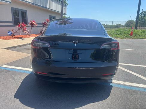 Used 2018 Tesla Model 3 Mid Range image 4