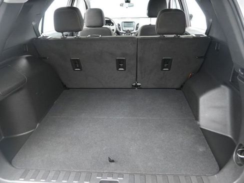 Used 2022 Chevrolet Equinox LT image 22