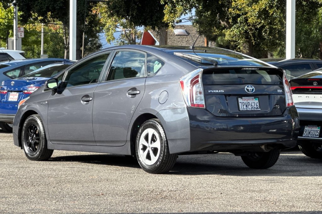 Used 2015 Toyota Prius Two FWD image 5