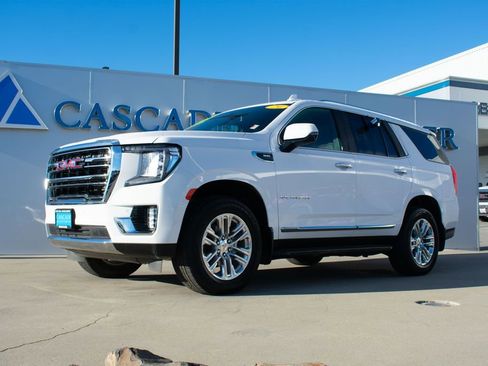 Certified 2024 GMC Yukon SLT w/ SLT Luxury Package image 1