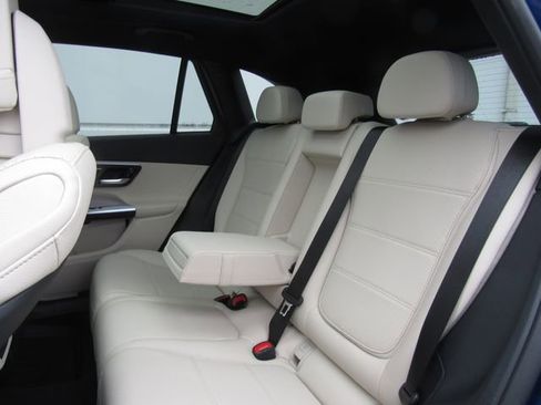 New 2026 Mercedes-Benz GLC 300 4MATIC image 16