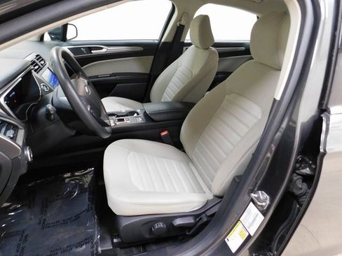 Used 2020 Ford Fusion S image 9