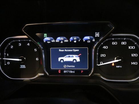 Used 2021 GMC Yukon SLT w/ SLT Premium Package image 19