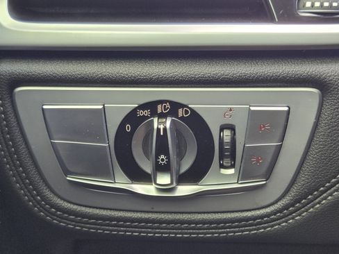 Used 2020 BMW 740i w/ Premium Package RWD image 19